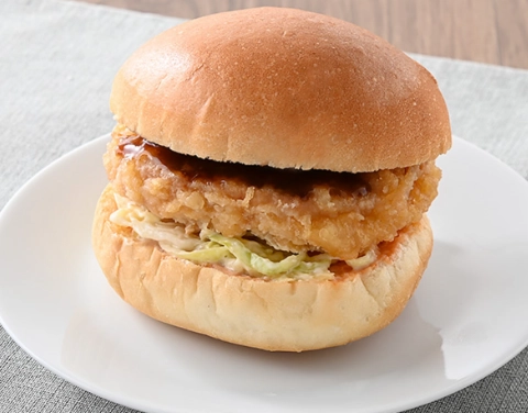 炒雙蛋脆雞包 卡路里