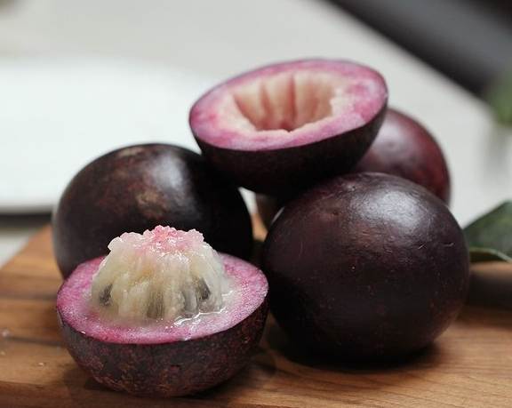 牛奶果紫色食用