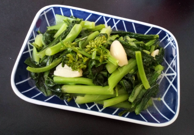 蒜炒芥蘭菜完美攻略：從選材到烹飪的零失敗秘訣