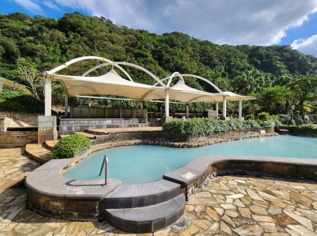 情侶陽明山溫泉