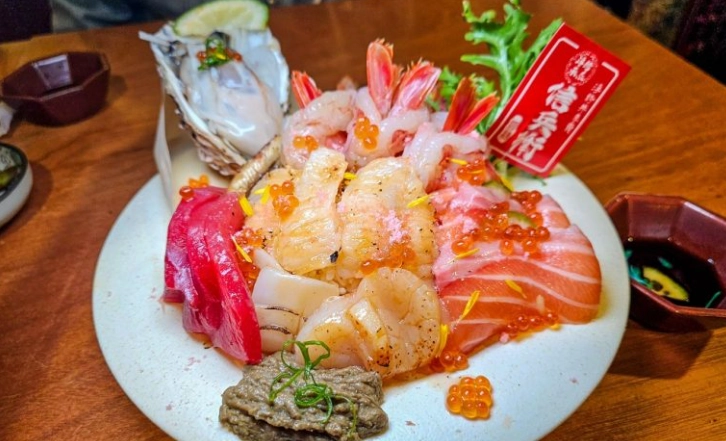 東港華僑市場美食