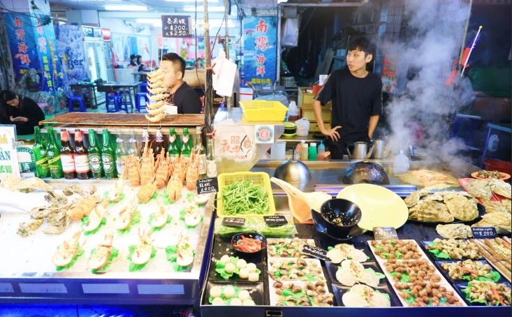 六合夜市附近餐廳