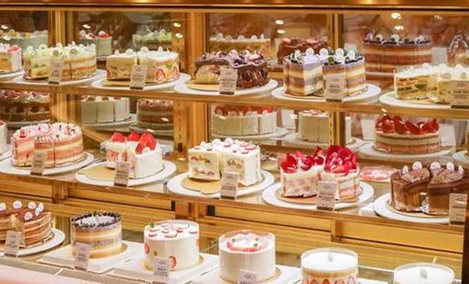 竹北遠百b2美食