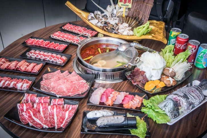 頂級火鍋吃到飽