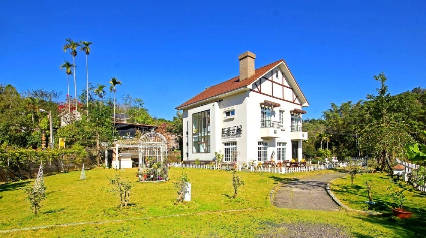 日月潭包棟民宿8人全攻略：私密團體旅行首選指南