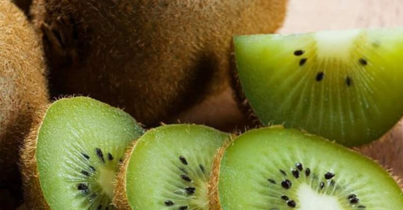 嘴巴破洞 奇異果